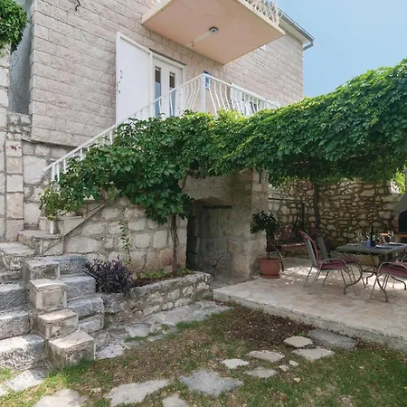 Apartment Cozy Apartment In Duce With Outdoor Swimming Pool Duce
